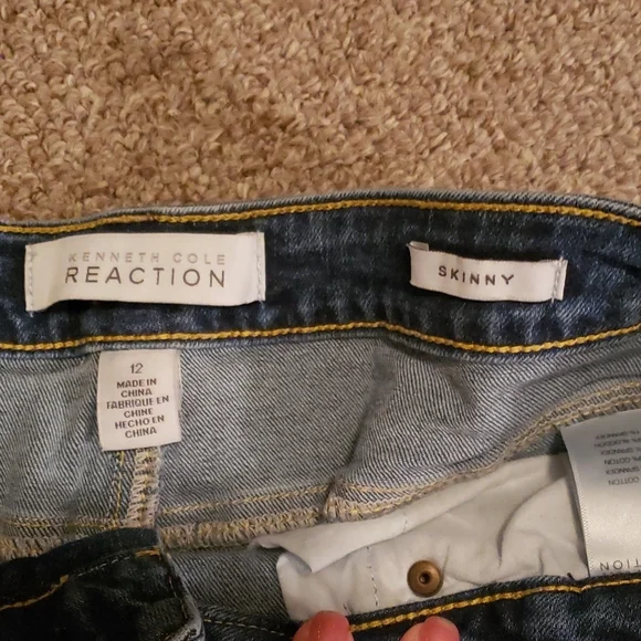 Kenneth Cole Reaction Shorts - Picture 2 of 3